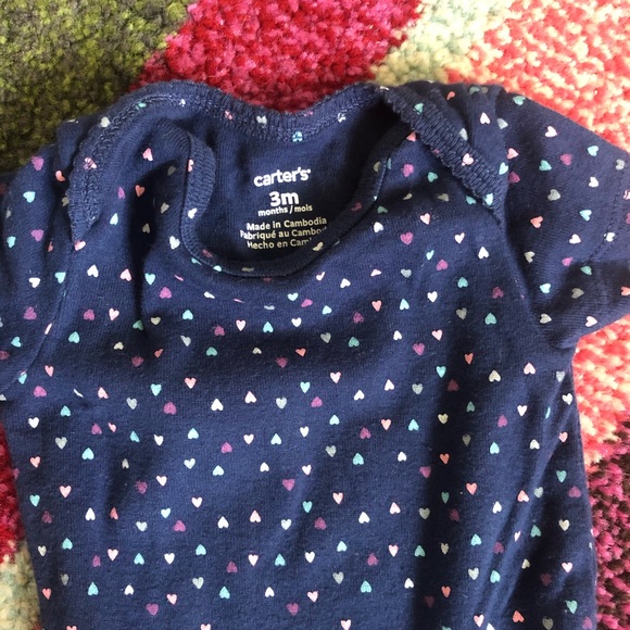 5 ONESIES BUNDLE - Picture 9 of 16